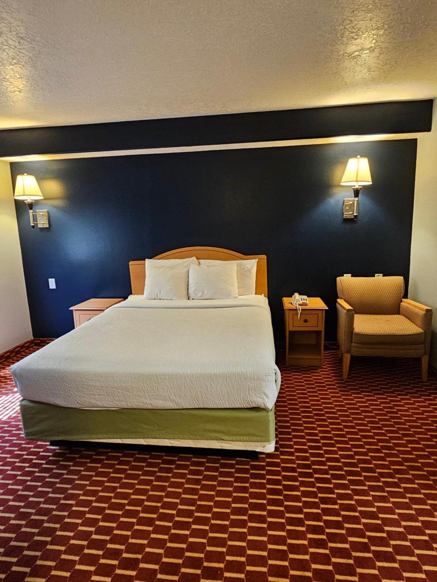 Executive Inn & Suites Extended Stay - Vernal Exteriör bild